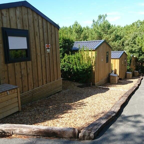 mobil-home sur terrain très pentu